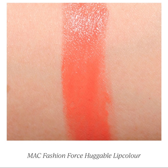 🎉HP🎊 NIB “FASHION FORCE” Huggable Lipcolour Gel Gloss Semi Opaque Coral - Picture 2 of 16